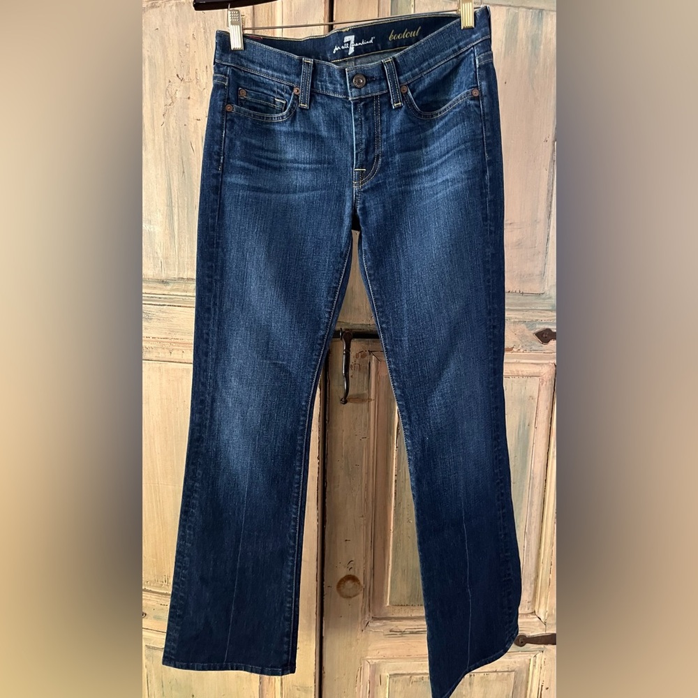 Pre Owned Women’s 7 for All Mankind Bootcut Jean size 27